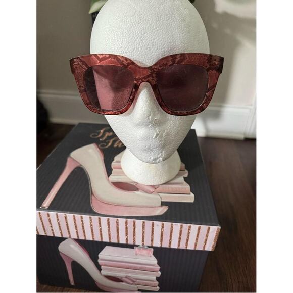 Steve madden bold oversized frame